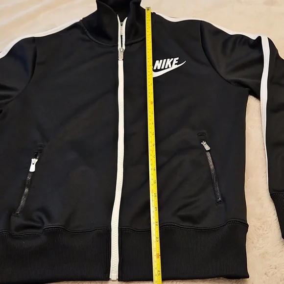 IUC Men's Classic Nike Black and White Zip-Up Tracksuit Top. Size M - Picture 3 of 5